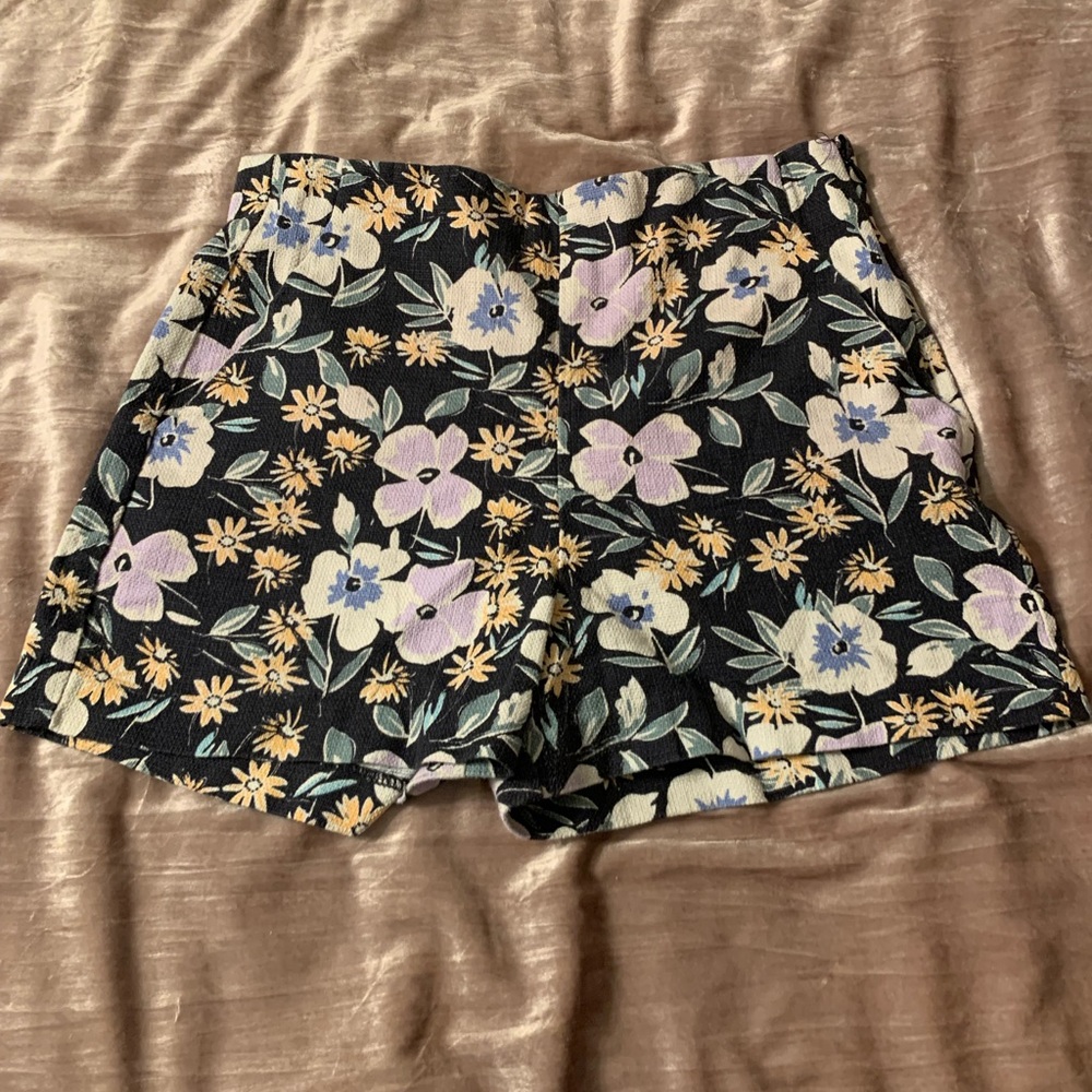 Floral High Waisted Canvas Shorts with Pockets